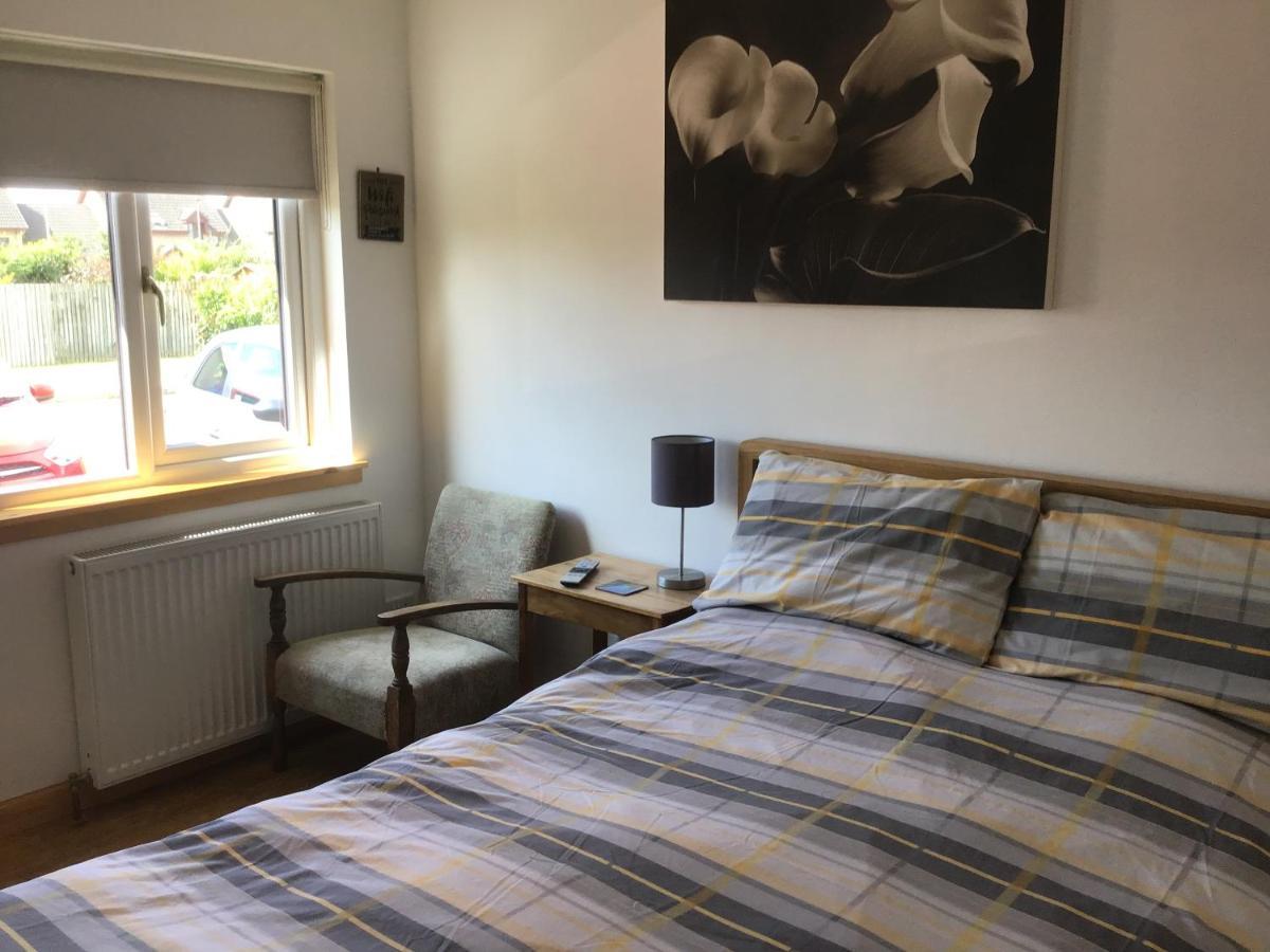 Exclusive Private Double Room, En-Suite Wet Room Private Entrance Forres Zewnętrze zdjęcie